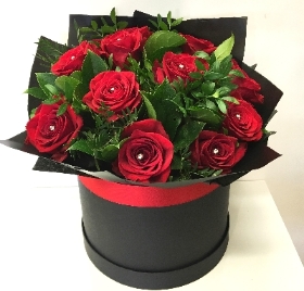 12 Red Rose Hat Box